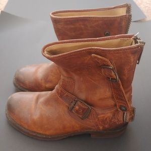 Frye Veronica Bootie Womens 6